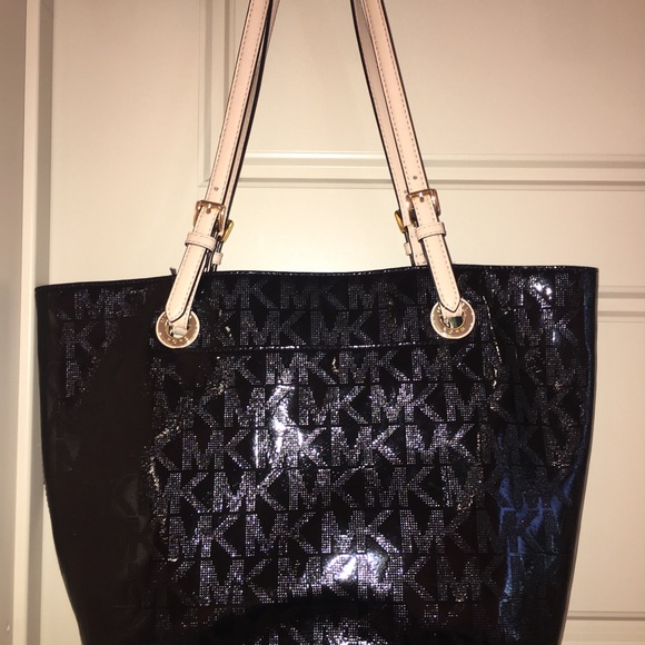 Michael Kors tote - Picture 2 of 5